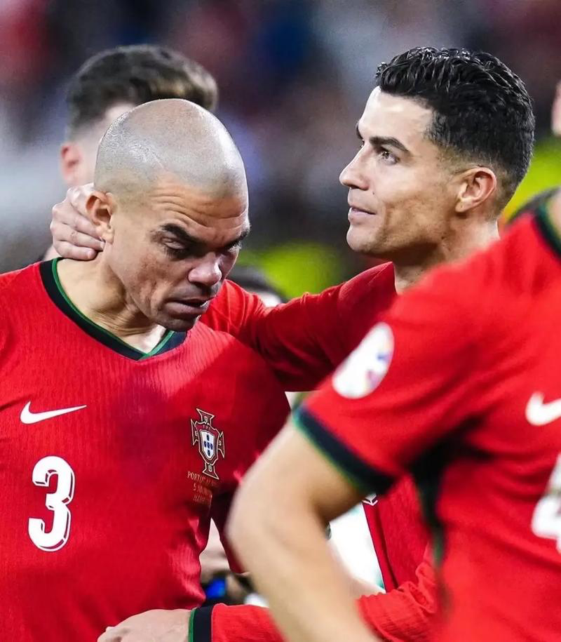 佩佩用C罗捆绑马拉多纳和贝利，来讨论世界杯！