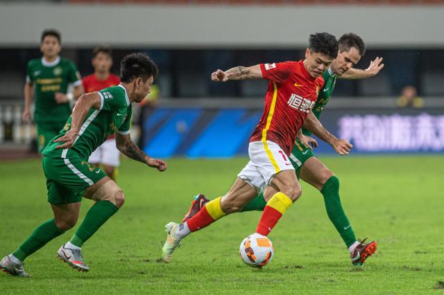 开云体育官网-广州队两连败郑智还在“热身” 傅博：近4场最佳比赛