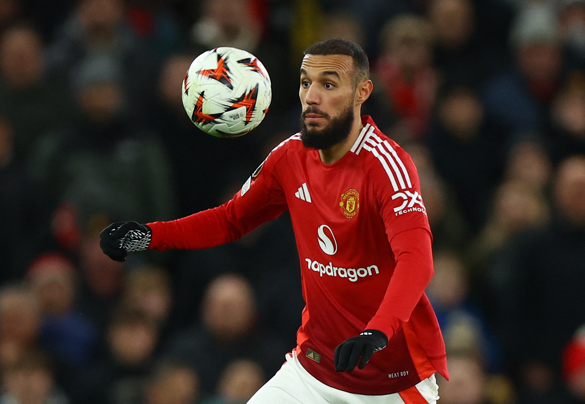 曼联官方：马兹拉维在本周三已经恢复参加合练，备战阿斯顿维拉