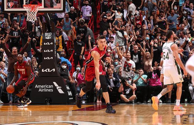 kaiyun-完美助推剂！洛里令全队高潮 热火正重新变得强硬