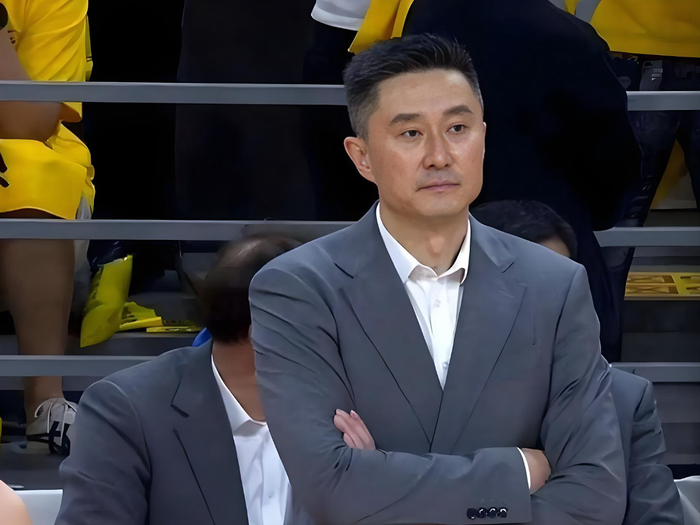 开云-CBA名记质疑杜锋：第四节比赛，为何要弃用徐杰？|广东队|北京队|cba季后赛|广东男篮|北京首钢_新浪体育_新浪新闻